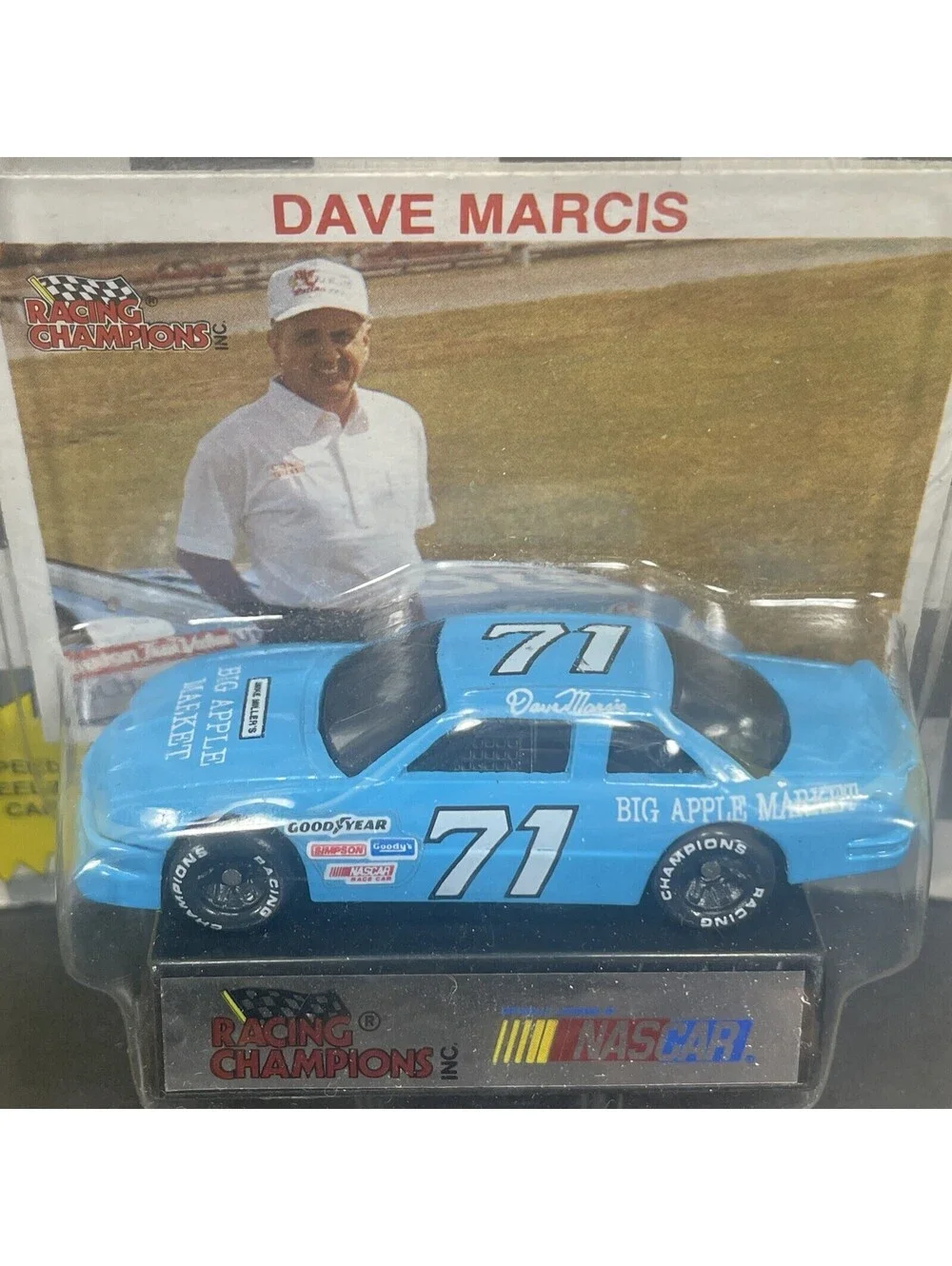 1993 NASCAR Stock Car #71 DAVE MARCIS 1:64 Diecast Car w/ Stand & Card - NOS